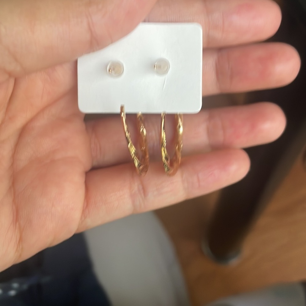 earrings - Picture 3 of 3